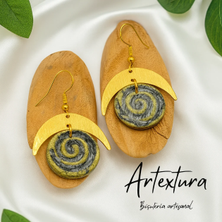 Pendientes Media Luna Negro y Dorado