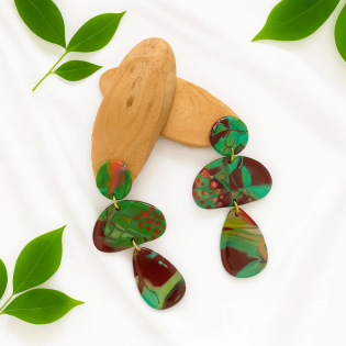 Pendientes Formas Colgantes Verde y Burdeos