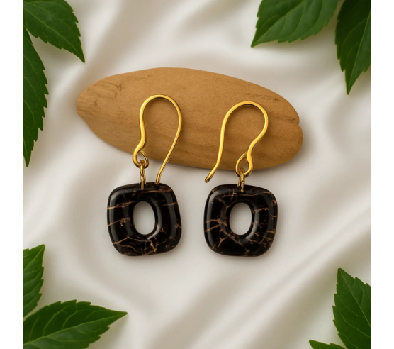 Pendientes Cuadrados Negros y Dorados