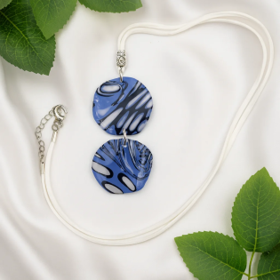 Colgante Entre Azules