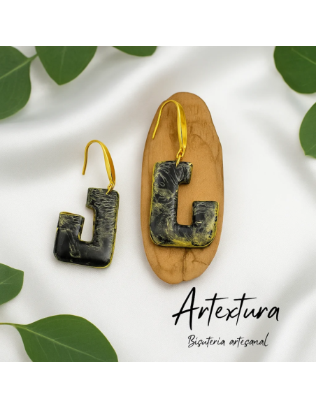 Pendientes Forma Negro y Dorado